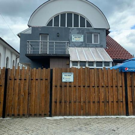 Master Adventure Guest House 克里什河畔瓦杜 外观 照片